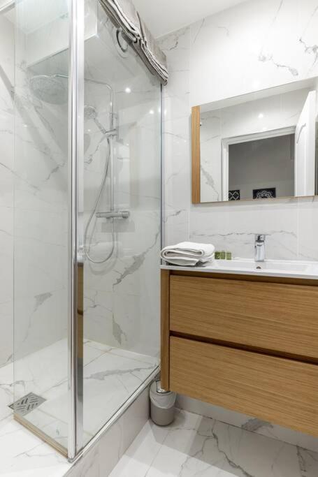 Grands Boulevards 22 : Cosy 1br-4p Appartamento Parigi